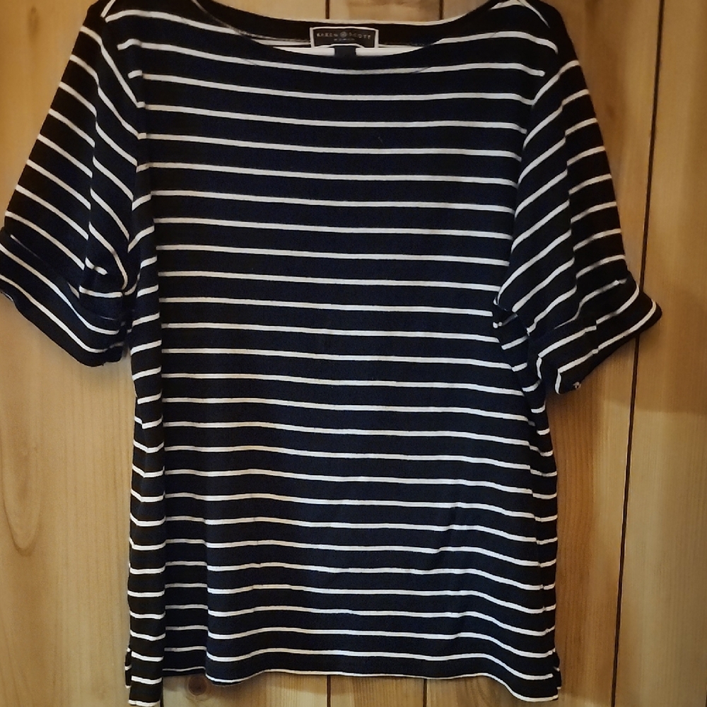 Women's Black and White Striped Top